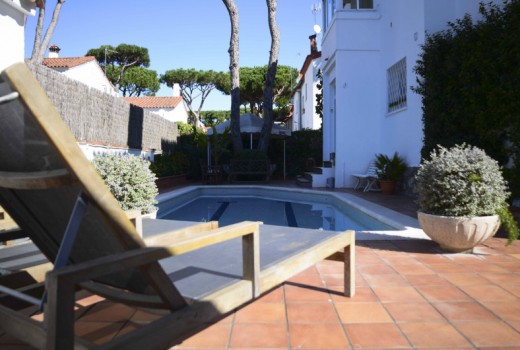 Sale - Chalet -
Castelldefels