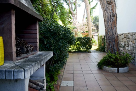 Sale - Chalet -
Castelldefels