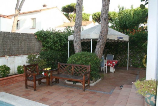 Sale - Chalet -
Castelldefels