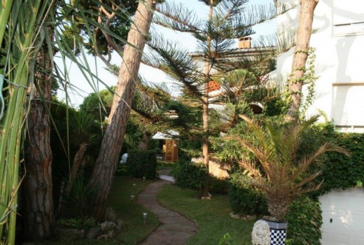 Sale - Chalet -
Castelldefels