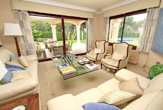 Sale - Chalet -
Gava