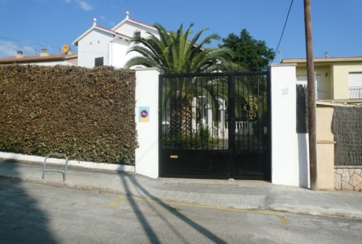Sale - Chalet -
Calafell