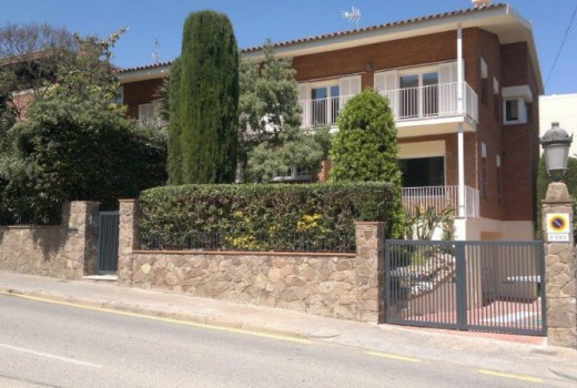 Продажа - Таунхаус -
Sarrià-Sant Gervasi-Pedralbes