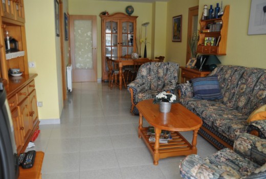 Sale - Piso -
Roda de Bara