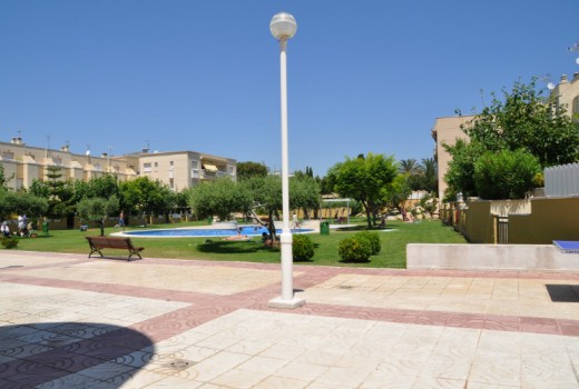 Sale - Piso -
Roda de Bara