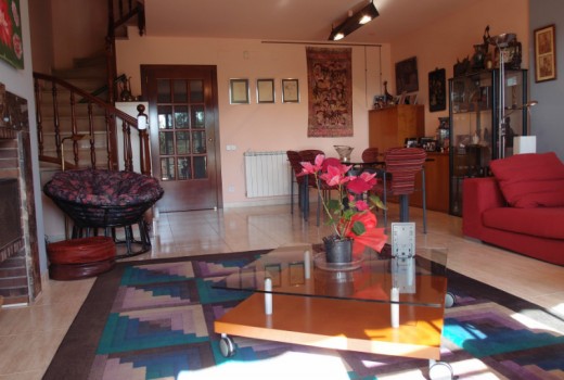 Sale - Adosado -
Barcelona