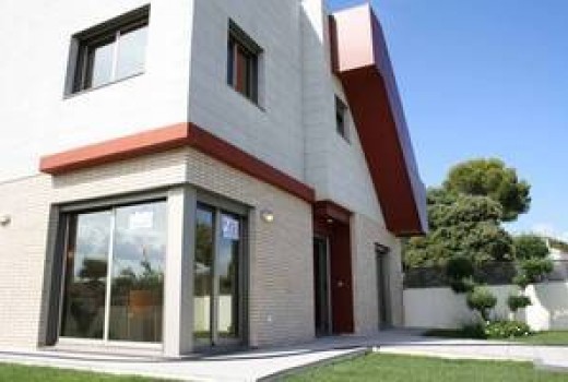 Sale - Adosado -
Cambrils