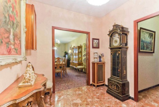 Sale - Piso -
Eixample