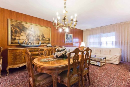 Sale - Piso -
Eixample