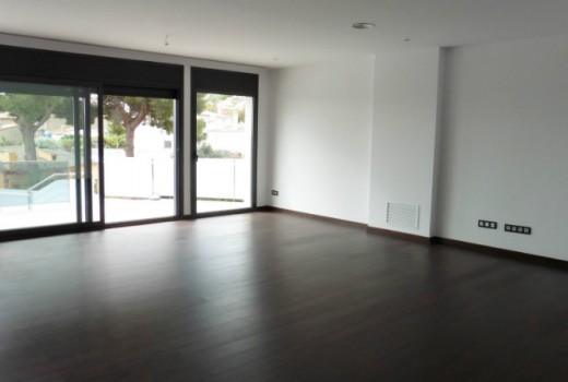 Sale - Chalet -
Barcelona