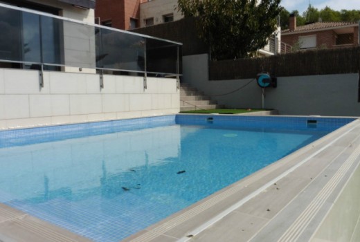 Sale - Chalet -
Barcelona