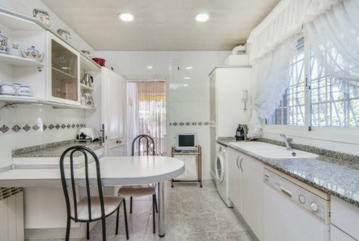 Venta - Chalet -
Castelldefels