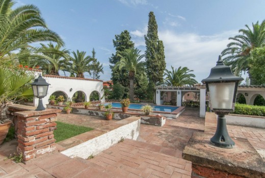 Venta - Chalet -
Barcelona