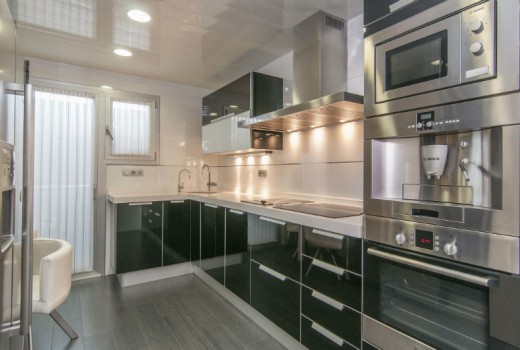 Sale - Piso -
Barcelona