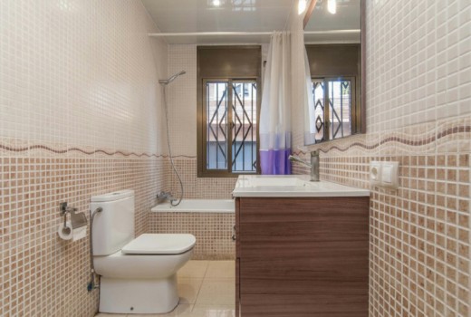 Sale - Chalet -
Gava