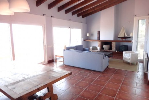 Venta - Chalet -
Castelldefels