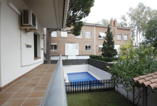 Venta - Chalet -
Castelldefels