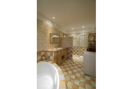 Sale - Chalet -
Calafell