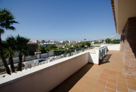 Sale - Chalet -
Calafell