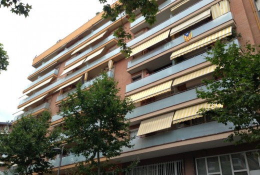 Sale - Piso -
Barcelona