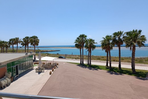 Sale - Piso -
Cubellas