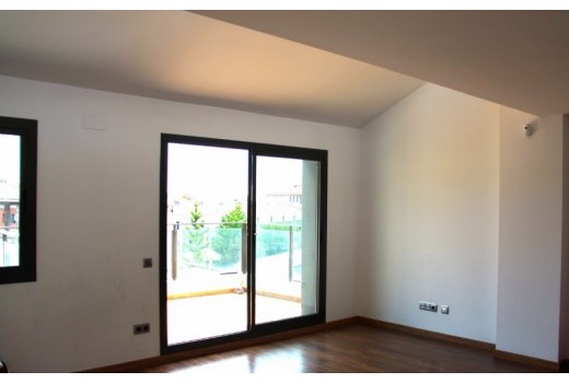 Sale - Adosado -
Barcelona