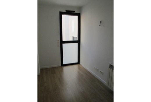 Sale - Piso -
Barcelona