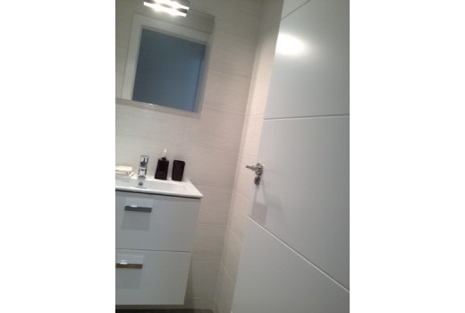 Sale - Piso -
Barcelona