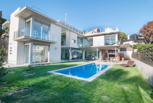 Sale - Chalet -
Castelldefels