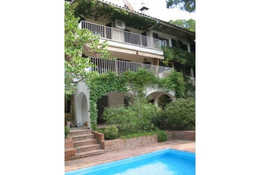 Venda - Casa/Chalet Individual -
Barcelona