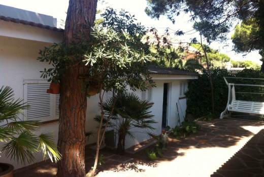 Sale - Chalet -
Castelldefels