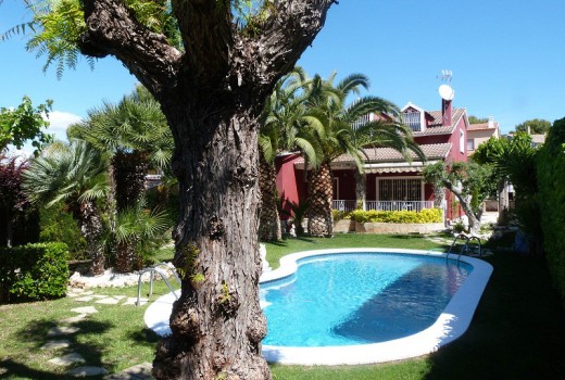 Sale - Chalet -
Sitges