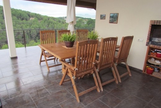 Sale - Chalet -
Barcelona