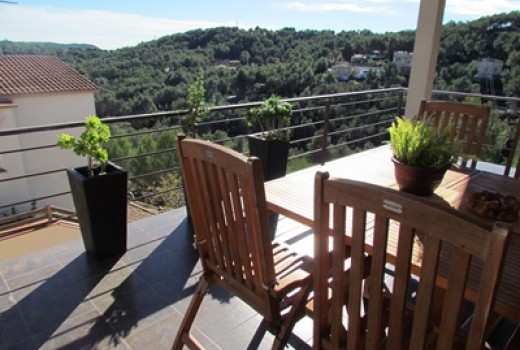 Sale - Chalet -
Barcelona