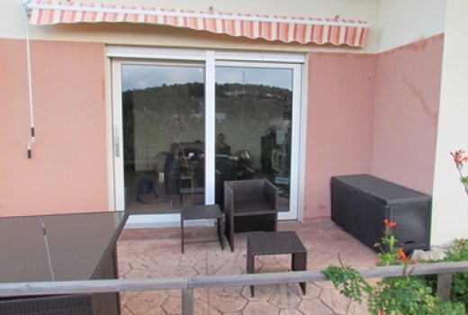 Sale - Chalet -
Barcelona