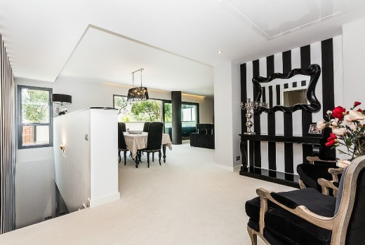 Sale - Piso -
Barcelona