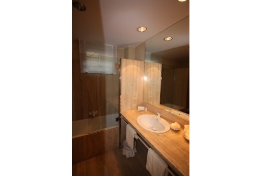 Sale - Piso -
Barcelona