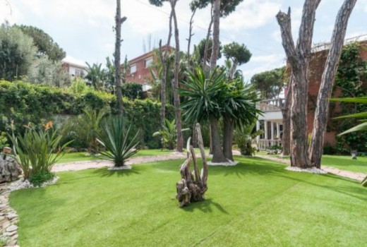 Sale - Chalet -
Castelldefels