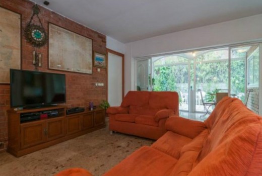 Sale - Chalet -
Castelldefels