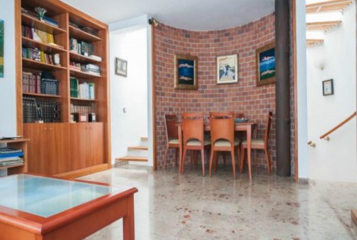 Sale - Chalet -
Castelldefels