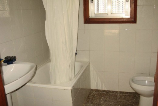 Sale - Chalet -
Calafell