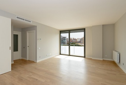 Sale - Piso -
Barcelona