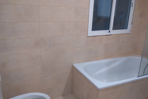 Sale - Piso -
Barcelona