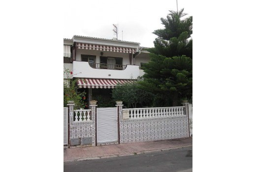 Sale - Adosado -
Coma Ruga