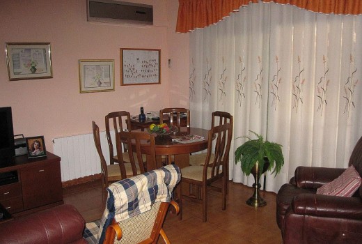 Sale - Adosado -
Coma Ruga