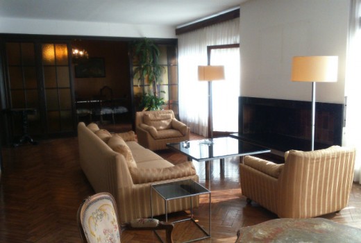 Sale - Piso -
Barcelona