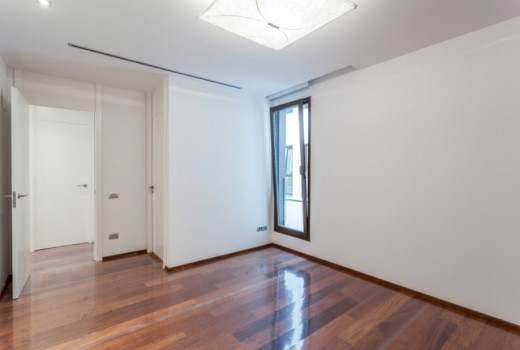 Sale - Piso -
Barcelona