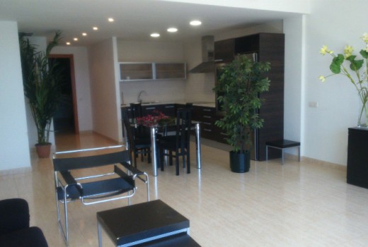 Venta - Piso -
Coma Ruga