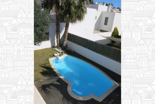 Sale - Chalet -
Calafell