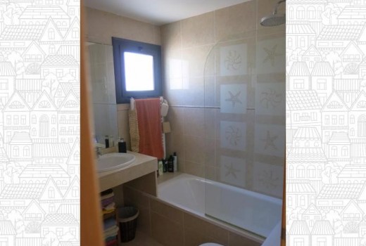 Sale - Chalet -
Calafell